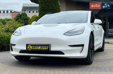 Седан Tesla Model 3 2017 в 