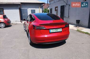 Седан Tesla Model 3 2023 в 