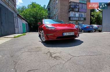 Седан Tesla Model 3 2023 в Золотоноші