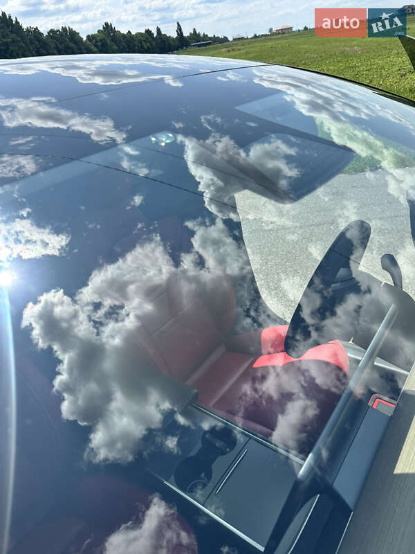 Седан Tesla Model 3 2021 в Киеве