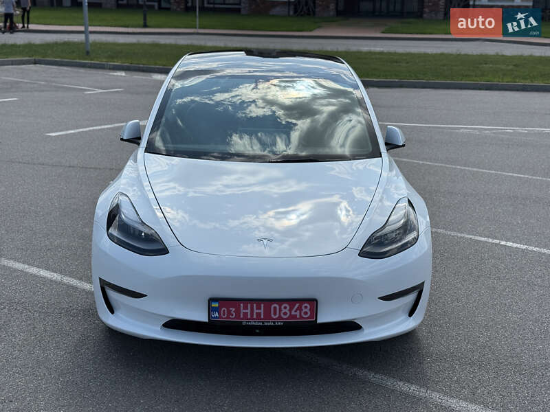Седан Tesla Model 3 2023 в Киеве