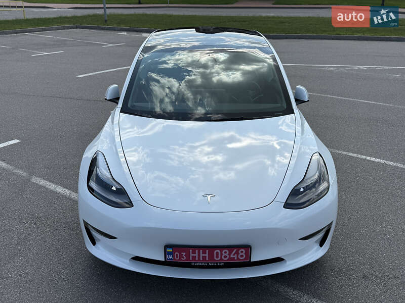 Седан Tesla Model 3 2023 в Киеве