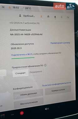 Седан Tesla Model 3 2021 в 