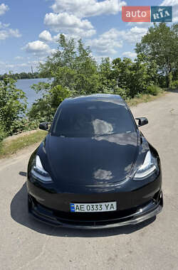 Седан Tesla Model 3 2019 в 
