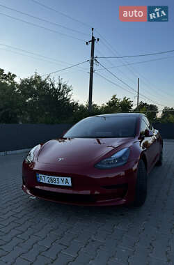Седан Tesla Model 3 2021 в 