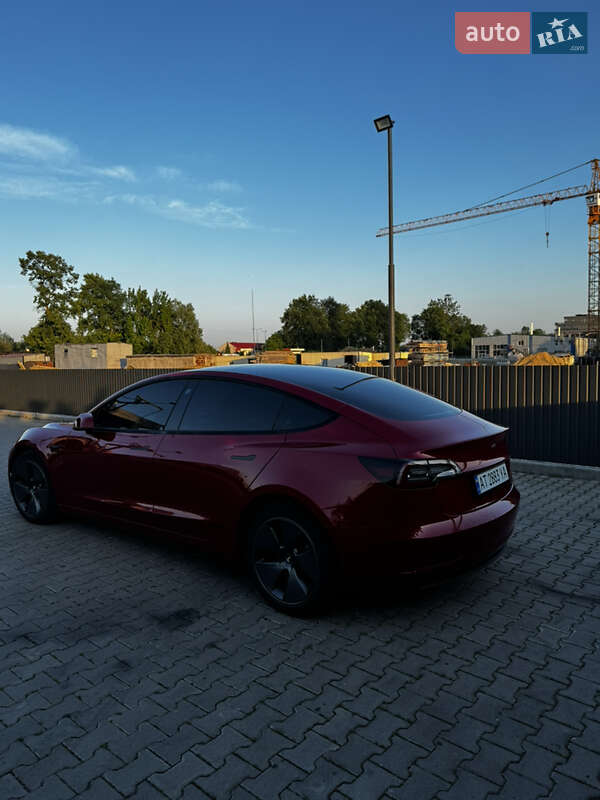 Седан Tesla Model 3 2021 в Львове