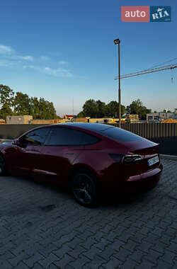 Седан Tesla Model 3 2021 в 