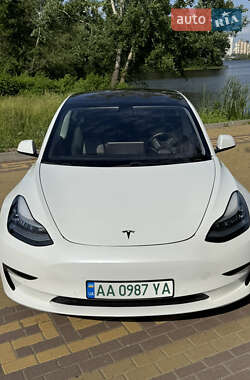 Седан Tesla Model 3 2019 в 