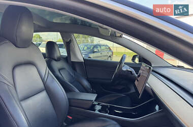 Седан Tesla Model 3 2018 в 