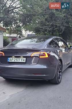 Седан Tesla Model 3 2019 в 