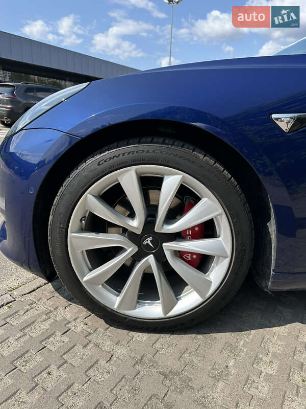 Седан Tesla Model 3 2018 в Киеве фото 5 Седан Tesla Model 3 2018 в Киеве