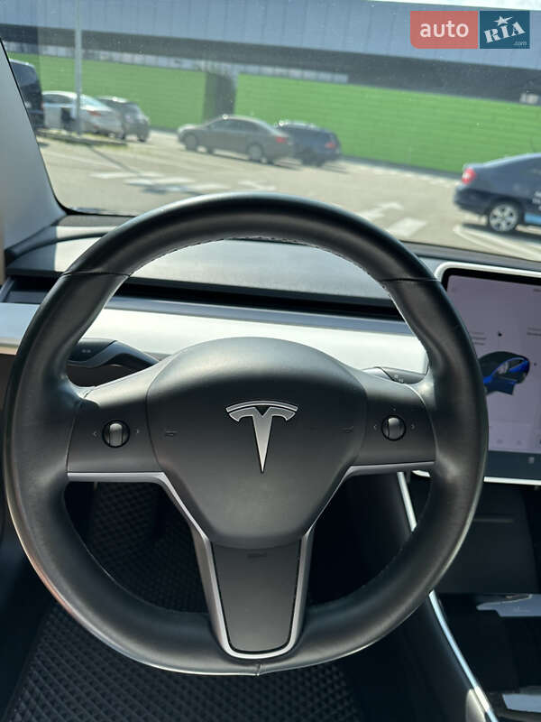 Седан Tesla Model 3 2018 в Киеве фото 12 Седан Tesla Model 3 2018 в Киеве