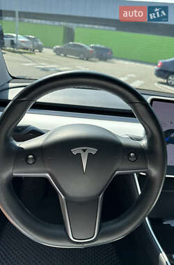 Седан Tesla Model 3 2018 в 