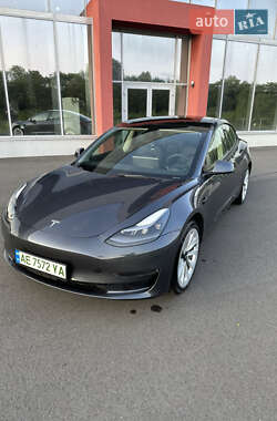 Седан Tesla Model 3 2023 в Днепре