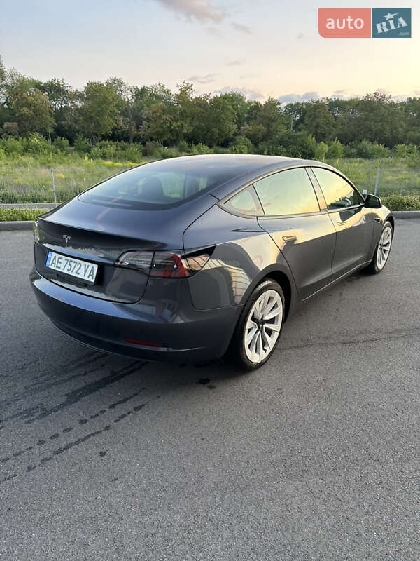 Седан Tesla Model 3 2023 в Днепре