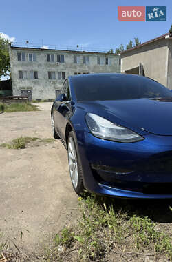 Седан Tesla Model 3 2018 в 