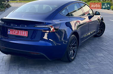 Седан Tesla Model 3 2024 в 