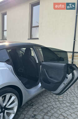 Седан Tesla Model 3 2018 в 