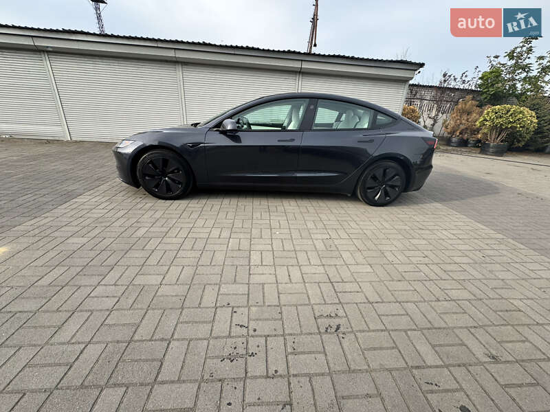 Седан Tesla Model 3 2024 в Днепре
