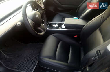 Седан Tesla Model 3 2018 в 