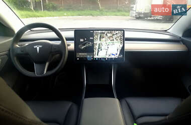 Седан Tesla Model 3 2018 в 