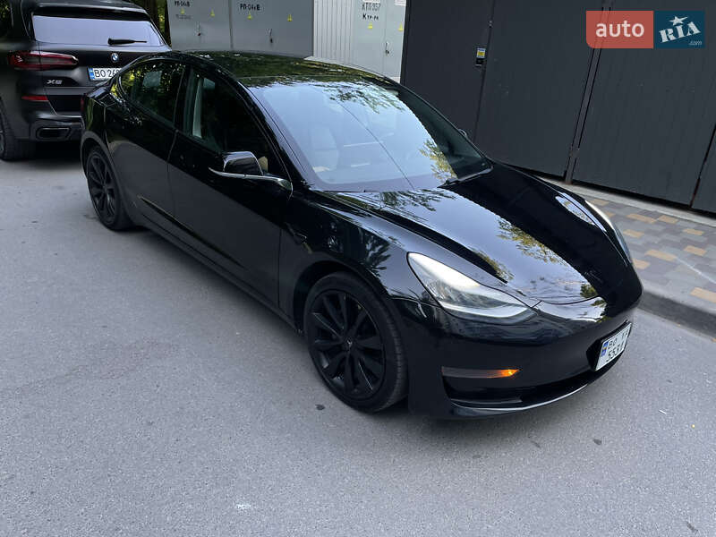 Седан Tesla Model 3 2019 в Тернополе