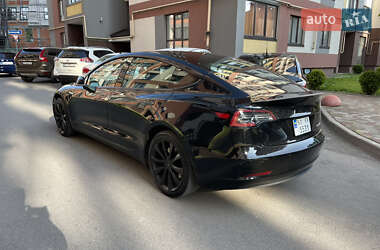 Седан Tesla Model 3 2019 в 