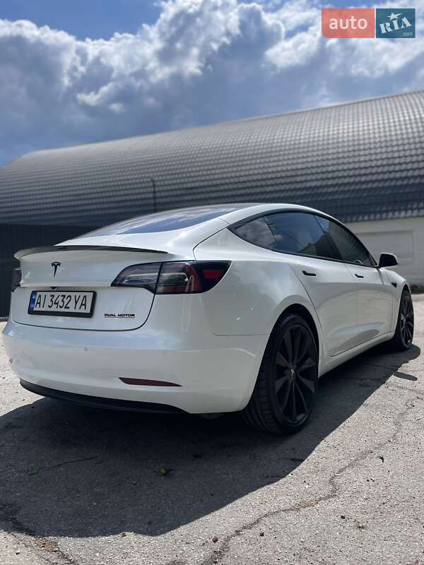 Седан Tesla Model 3 2019 в Сквире