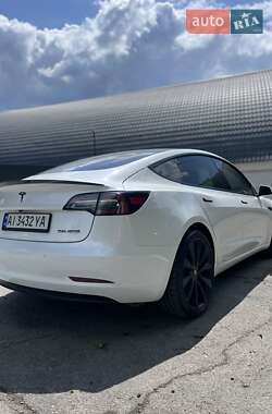 Седан Tesla Model 3 2019 в 
