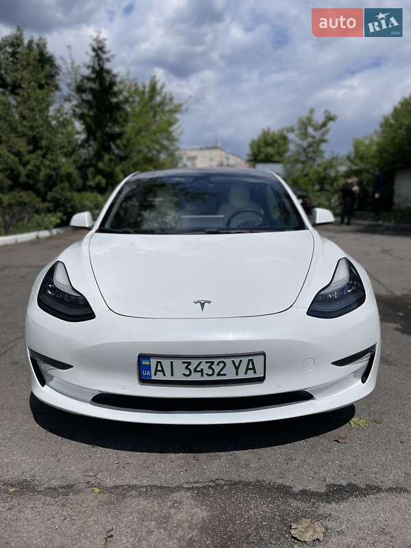 Седан Tesla Model 3 2019 в Сквире