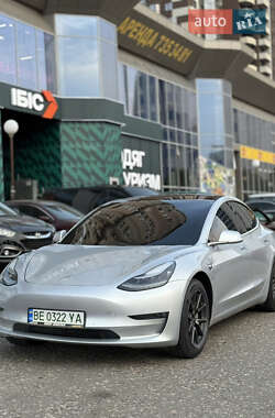 Седан Tesla Model 3 2018 в 