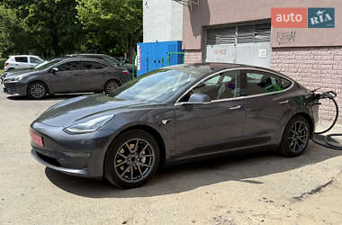 Седан Tesla Model 3 2018 в 