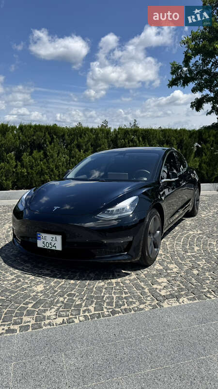 Седан Tesla Model 3 2020 в Дніпрі фото 18 Седан Tesla Model 3 2020 в Дніпрі