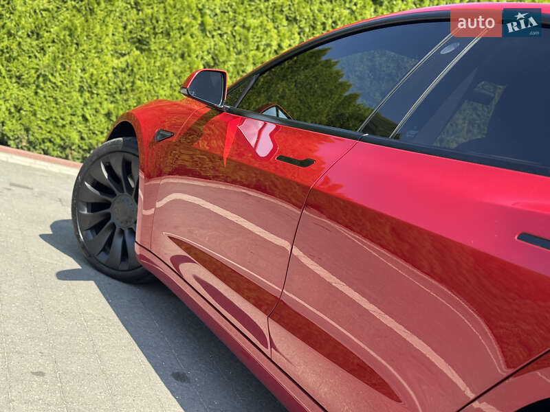 Седан Tesla Model 3 2022 в Стрые