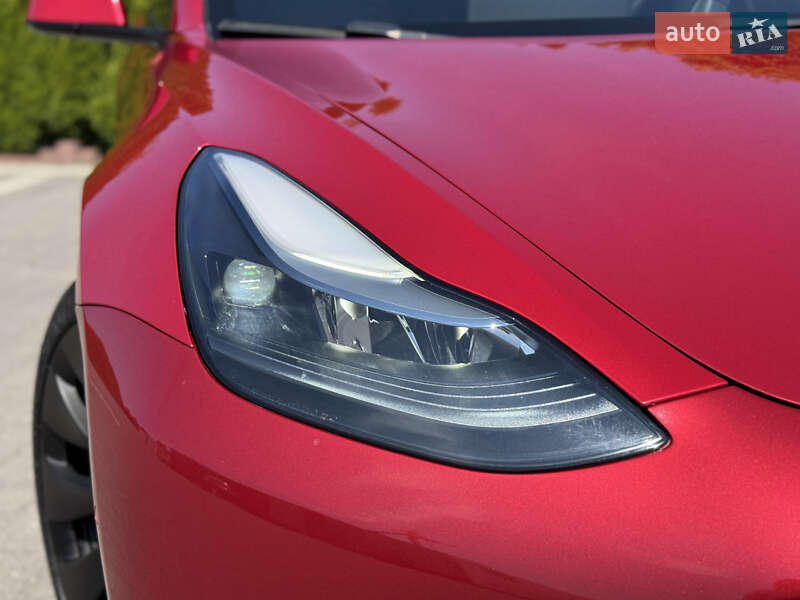 Седан Tesla Model 3 2022 в Стрые