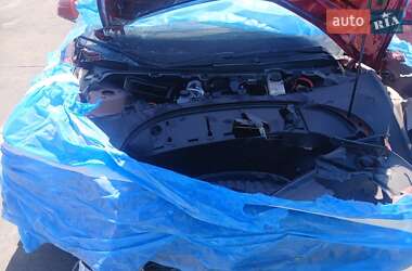 Седан Tesla Model 3 2024 в 