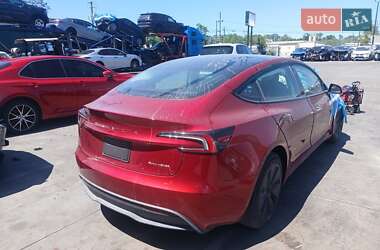 Седан Tesla Model 3 2024 в 