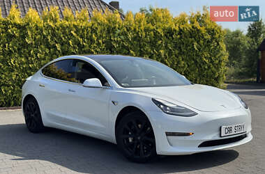 Седан Tesla Model 3 2019 в 