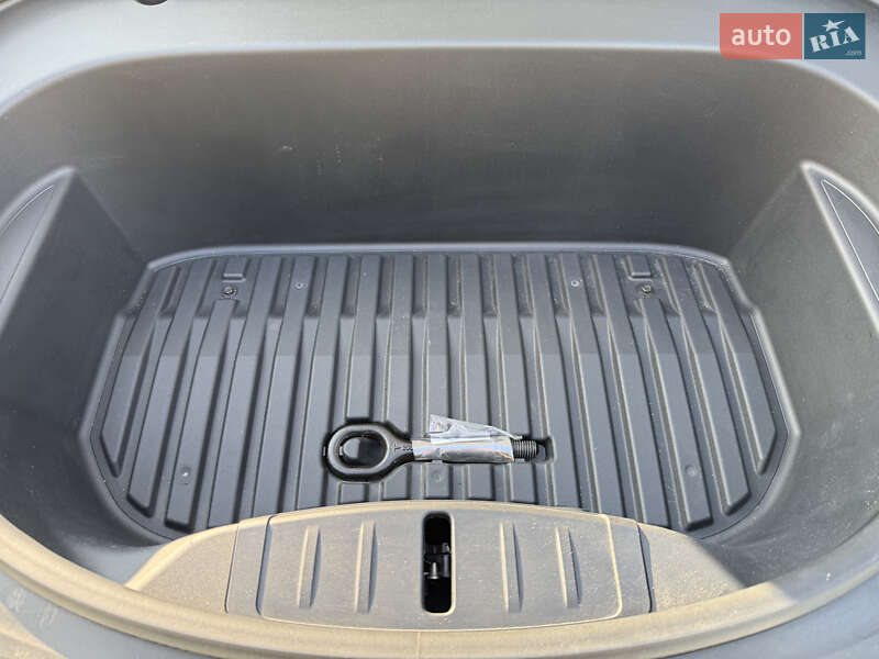 Седан Tesla Model 3 2021 в Калуше фото 24 Седан Tesla Model 3 2021 в Калуше