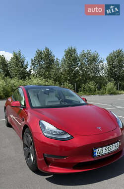 Седан Tesla Model 3 2020 в 
