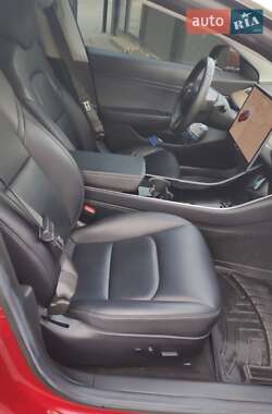 Седан Tesla Model 3 2018 в 