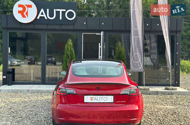 Седан Tesla Model 3 2020 в 