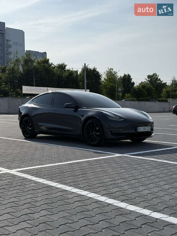 Седан Tesla Model 3 2019 в 