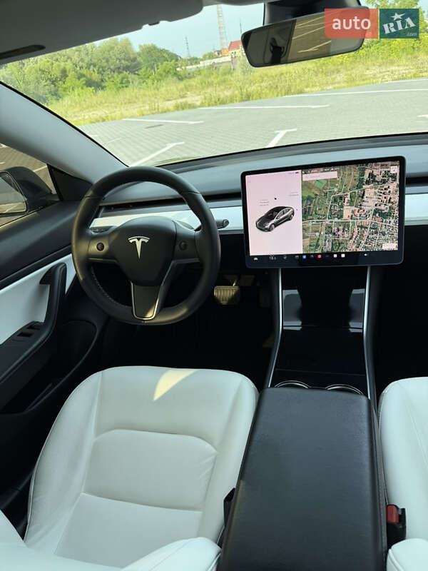 Седан Tesla Model 3 2019 в Львові фото 10 Седан Tesla Model 3 2019 в Львові