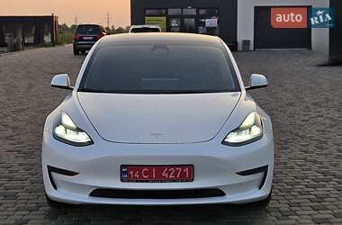 Седан Tesla Model 3 2023 в 
