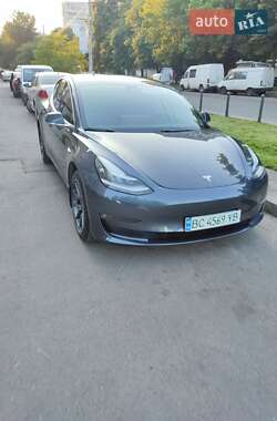 Седан Tesla Model 3 2020 в 
