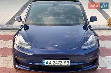 Седан Tesla Model 3 2021 в 