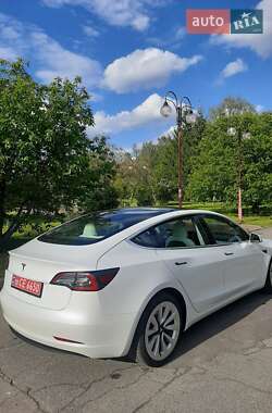 Седан Tesla Model 3 2018 в 