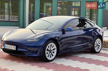 Седан Tesla Model 3 2021 в 
