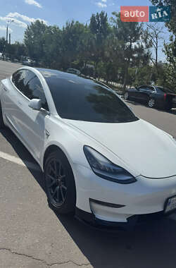 Седан Tesla Model 3 2019 в 